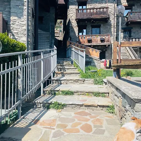 A Sarre Con Giardino E Vista Panoramica Aosta